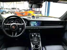 Porsche 911 (2023) thumbnail 2