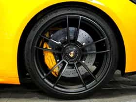 Porsche 911 (2023) thumbnail 9