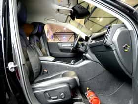 Volvo XC40 (2023) thumbnail 4