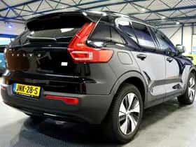 Volvo XC40 (2023) thumbnail 5