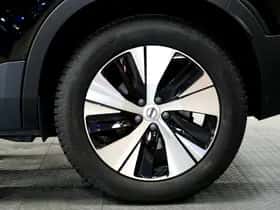 Volvo XC40 (2023) thumbnail 9