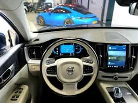 Volvo XC60 (2021) thumbnail 6