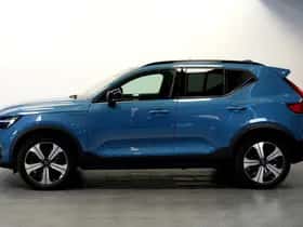 Volvo XC40 (2023) thumbnail 3