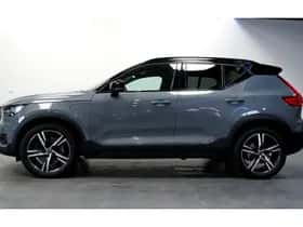 Volvo XC40 (2020) thumbnail 3