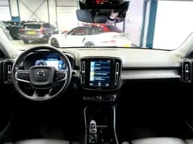 Volvo XC40 (2021) thumbnail 2