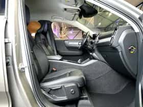 Volvo XC40 (2021) thumbnail 4