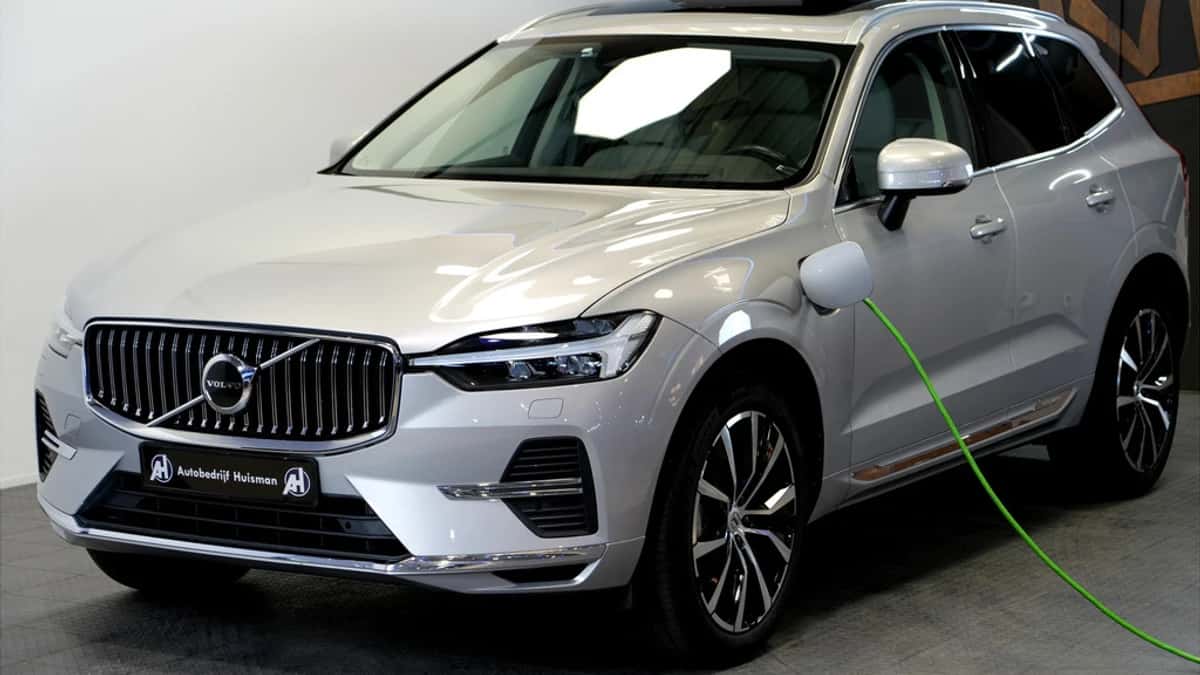 Volvo XC60 (2023) — foto 1