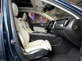 Volvo XC60 (2020) thumbnail 4