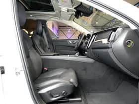 Volvo XC60 (2025) thumbnail 4