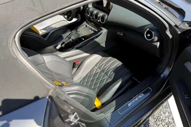 Mercedes-Benz AMG GT (2019) thumbnail 4
