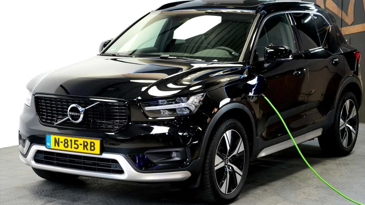 Volvo XC40 (2021) — foto 1