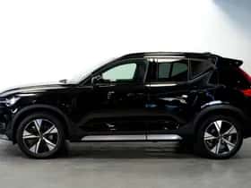 Volvo XC40 (2021) thumbnail 3