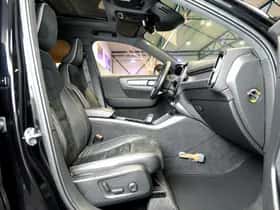 Volvo XC40 (2021) thumbnail 4