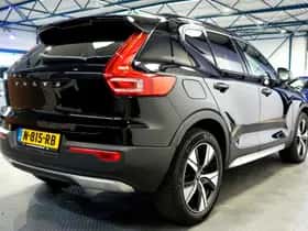 Volvo XC40 (2021) thumbnail 5