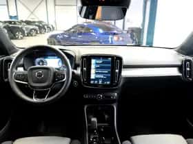 Volvo XC40 (2022) thumbnail 2