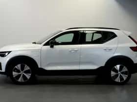 Volvo XC40 (2022) thumbnail 3