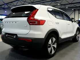 Volvo XC40 (2022) thumbnail 5