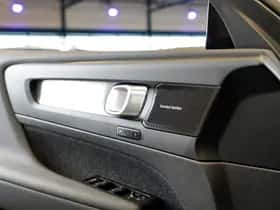 Volvo XC40 (2022) thumbnail 8