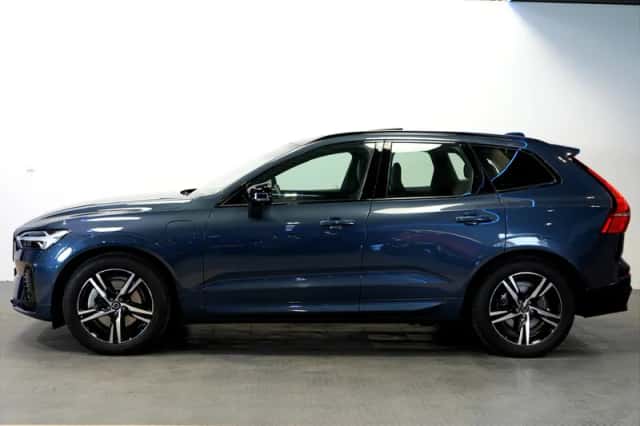 Volvo XC60 (2022) thumbnail 3