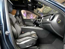 Volvo XC60 (2022) thumbnail 4