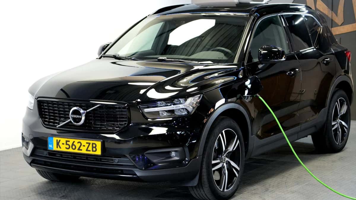 Volvo XC40 (2021) — foto 1