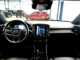 Volvo XC40 (2021) thumbnail 2