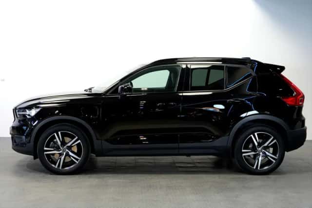 Volvo XC40 (2021) thumbnail 3