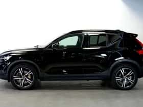Volvo XC40 (2021) thumbnail 3