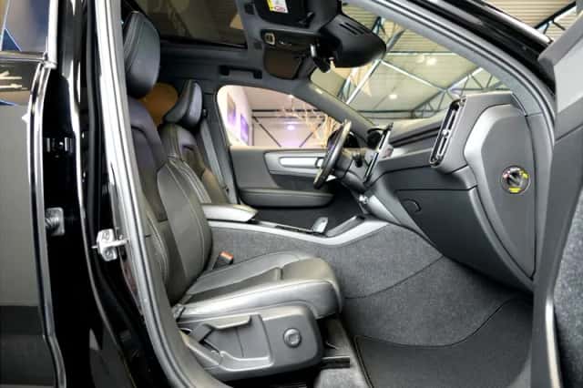 Volvo XC40 (2021) thumbnail 4
