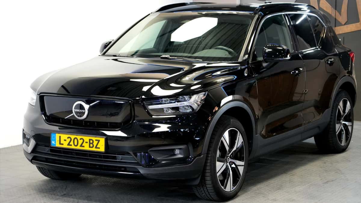 Volvo XC40 (2021) — foto 1