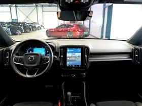 Volvo XC40 (2021) thumbnail 2