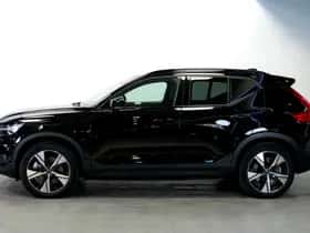 Volvo XC40 (2021) thumbnail 3