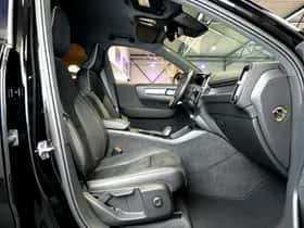 Volvo XC40 (2021) thumbnail 4