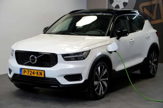 Volvo XC40 (2022) thumbnail 1