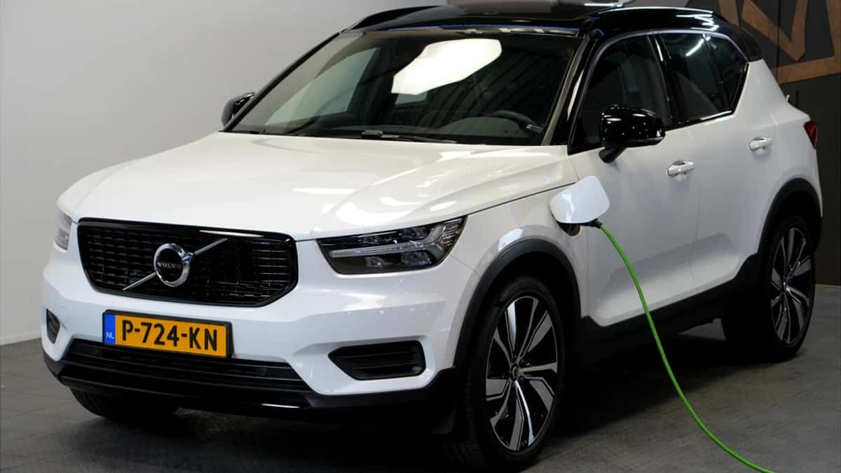 Volvo XC40 (2022) — foto 1