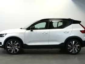 Volvo XC40 (2022) thumbnail 3
