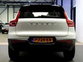 Volvo XC40 (2022) thumbnail 7
