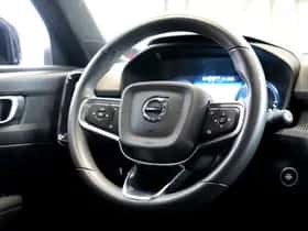 Volvo XC40 (2022) thumbnail 8