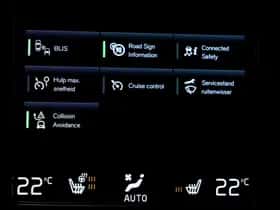 Volvo XC40 (2022) thumbnail 10