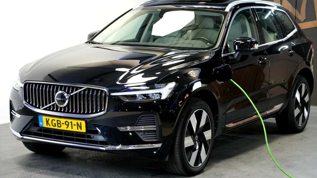 Volvo XC60 (2021) — foto 1