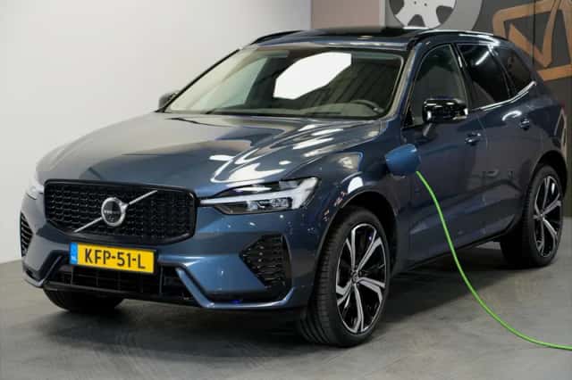 Volvo XC60 (2025) thumbnail 2