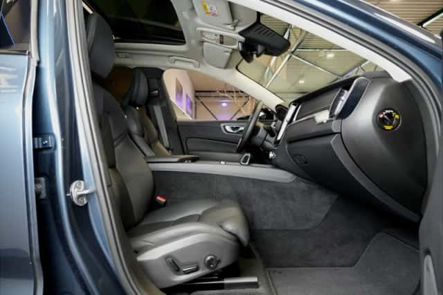 Volvo XC60 (2025) thumbnail 5
