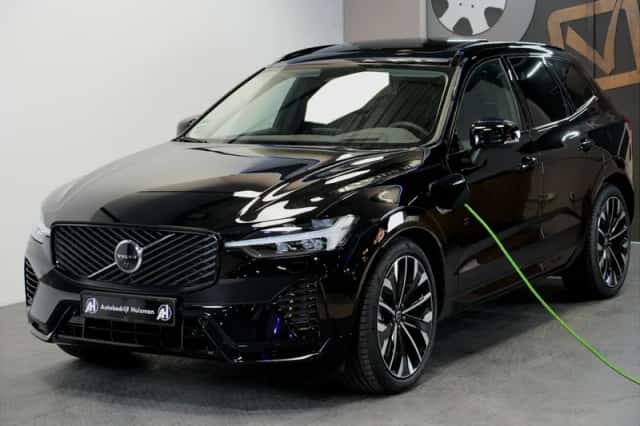 Volvo XC60 (2025) thumbnail 1