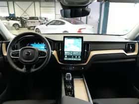 Volvo XC60 (2025) thumbnail 2