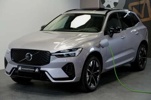 Volvo XC60 (2025) thumbnail 1