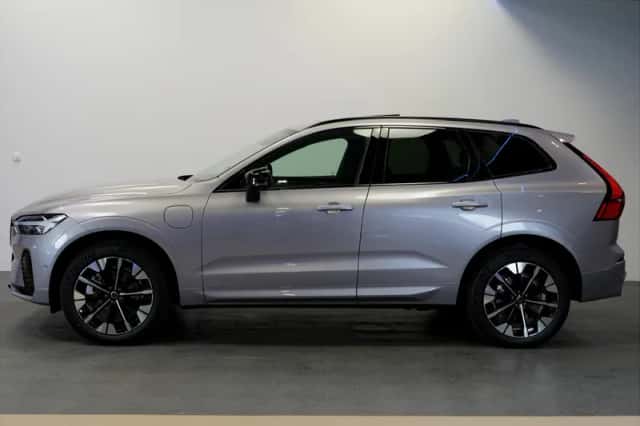 Volvo XC60 (2025) thumbnail 3