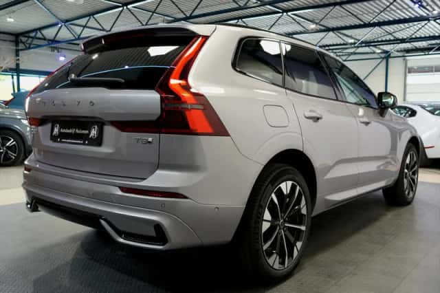 Volvo XC60 (2025) thumbnail 5