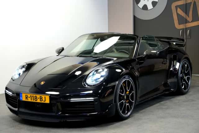 Porsche 911 (2022) thumbnail 1