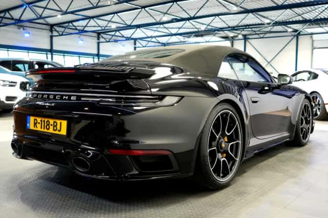 Porsche 911 (2022) thumbnail 6