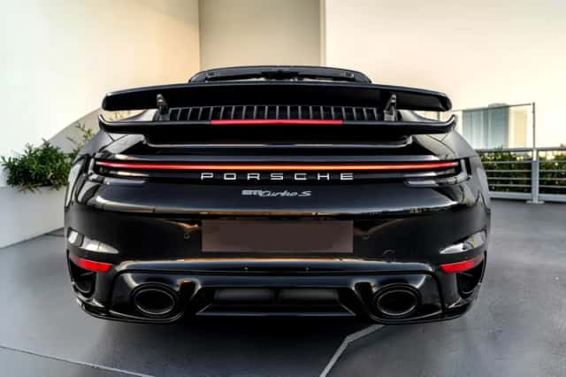 Porsche 911 (2022) thumbnail 6